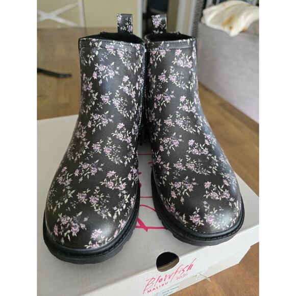 Blowfish Malibu kids' ankle boots with a pink floral print Faux Leather Sz 13 - Picture 2 of 7